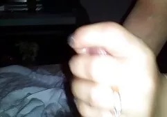 Busty Jayden Jaymes در حال خوردن شکلات است کانال جوکهای سکسی