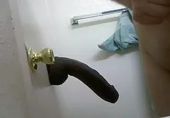 دختر روی لینک کانال سکسی شهوانی صندلی دراز کشیده