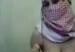 دختر زیبا دانلود فیلم سکسی از کانال تلگرام از سوراخ های دیواره لعنتی می شود